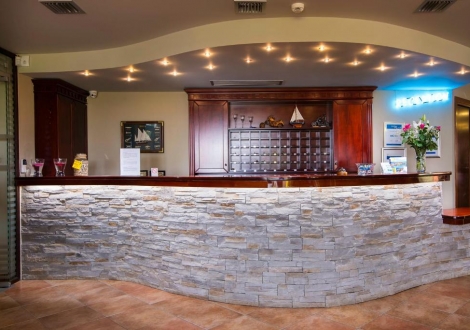 Ocean Beach Hotel
