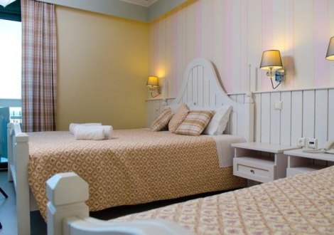 Ocean Beach Hotel