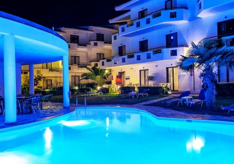 Dolphin Beach Hotel