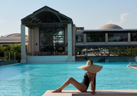 ПЕТЗВЕЗДНА  НОВА ГОДИНА В СОЛУН !  September Hotel 5* С ГАЛА ВЕЧЕРЯ И МУЗИКА !