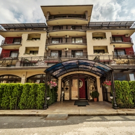 ПОЧИВКА В ХОТЕЛ ЕНИРА 4* ВЕЛИНГРАД - ПАКЕТИ СЪС ЗАКУСКА И ВЕЧЕРЯ + ПОЛЗВАНЕ НА СПА ЦЕНТЪР + ВЪНШЕН БАСЕЙН!